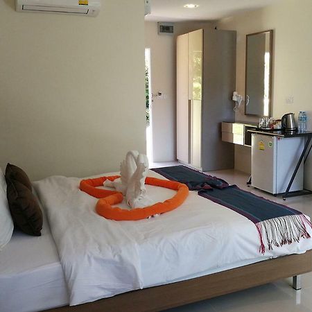Chomphu Resort Khao Lak Exterior foto