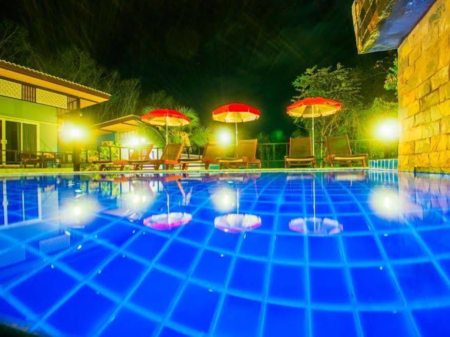 Chomphu Resort Khao Lak Exterior foto